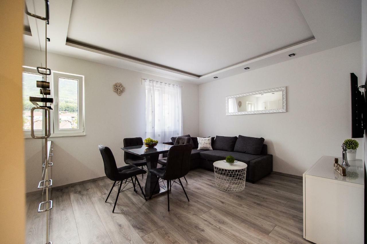 Solin Apartments Praetorium Exterior photo